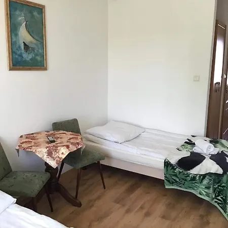 Pokoje Goscinne Lusia Łeba Exterior foto